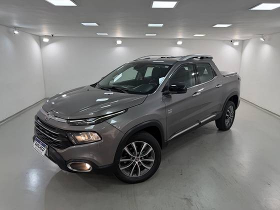 FIAT TORO 2.0 16V TURBO DIESEL VOLCANO 4WD AT9 FIAT TORO 2.0 16V TURBO DIESEL VOLCANO 4WD AT9